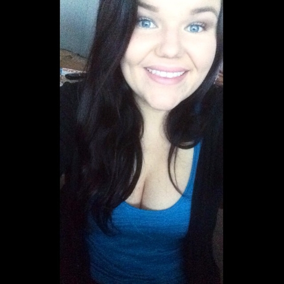 Meet your Posher, Melissa - Picture 1 of 1