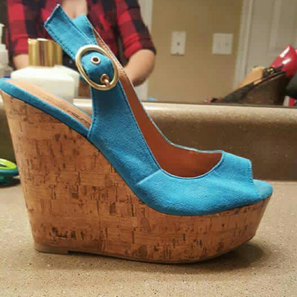 Blue wedges