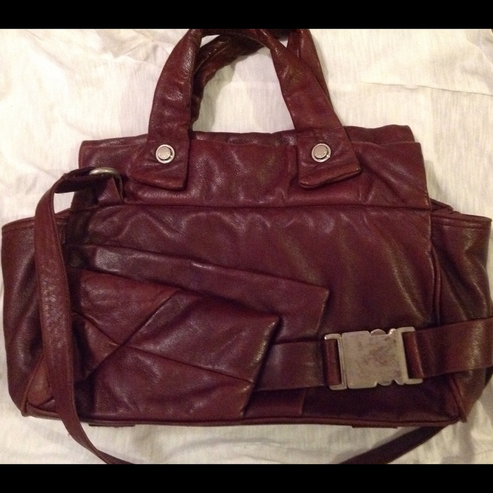 Gustto Maroon Bag