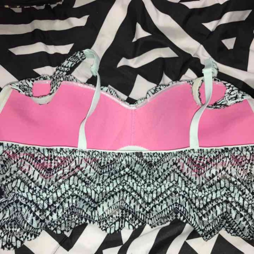 VS PINK bralette - Picture 2 of 2