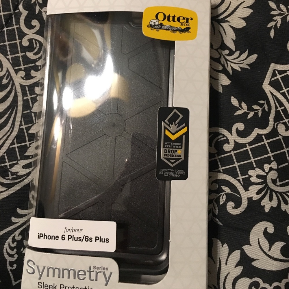 Black iPhone 6 Plus/6s otterbox