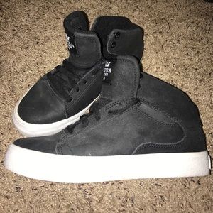 Supras