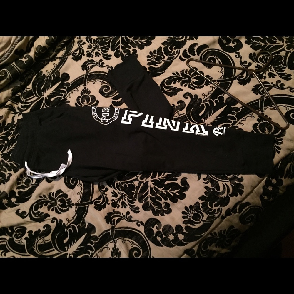 Vs/pink joggers size Lg