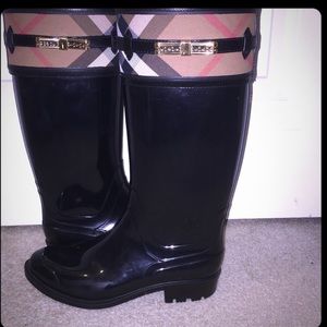 🎁Burberry Rain/Snow Boots