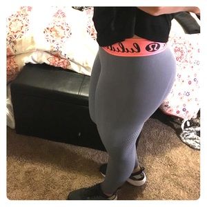 Lululemons size S