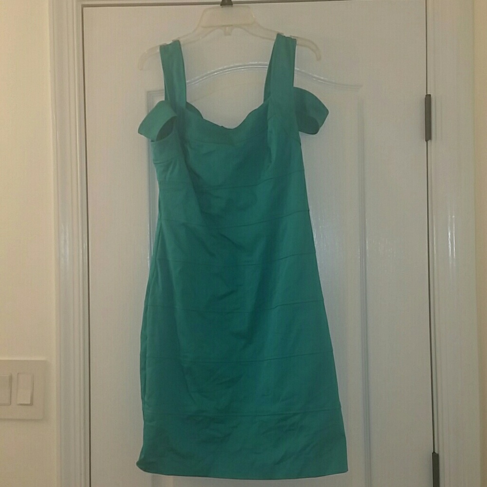 Dress - Picture 2 of 3