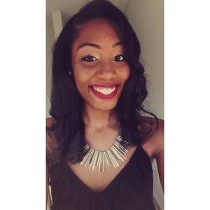 Meet your Posher, Kayla