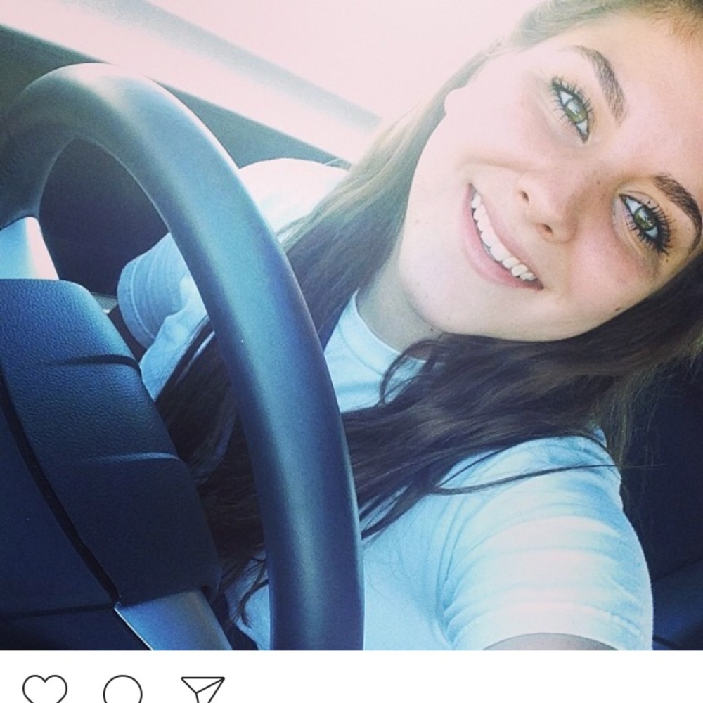 Meet your Posher, Alyssa