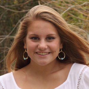 Meet your Posher, Mia