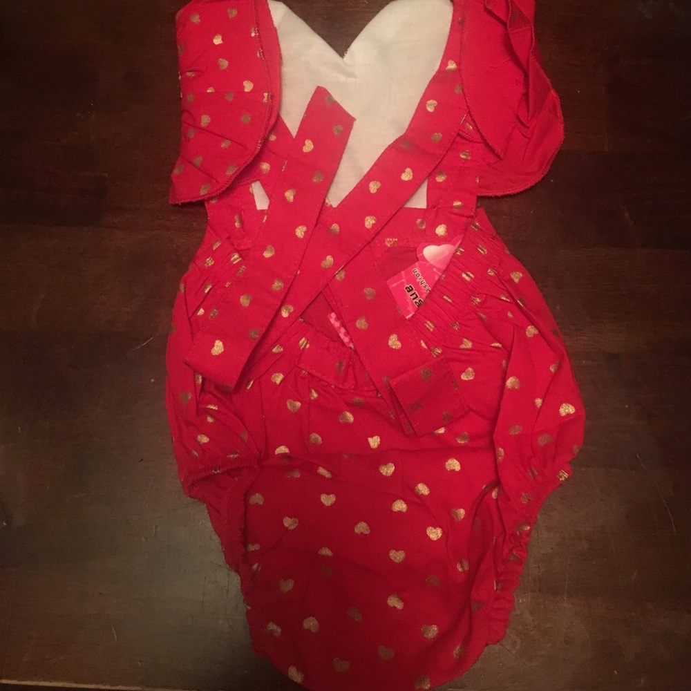 Brand new Valentine's romper - Picture 2 of 3