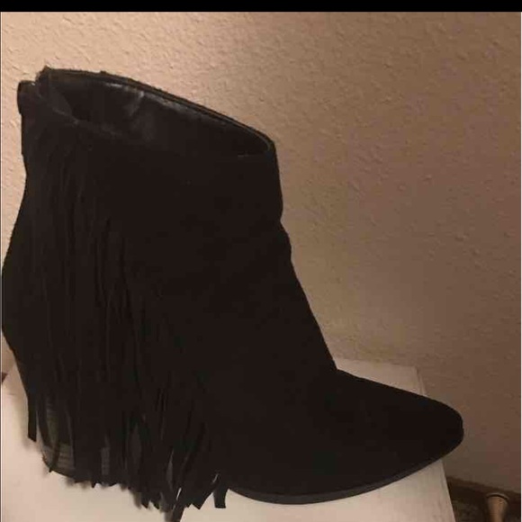 Fringe booties - Picture 2 of 3