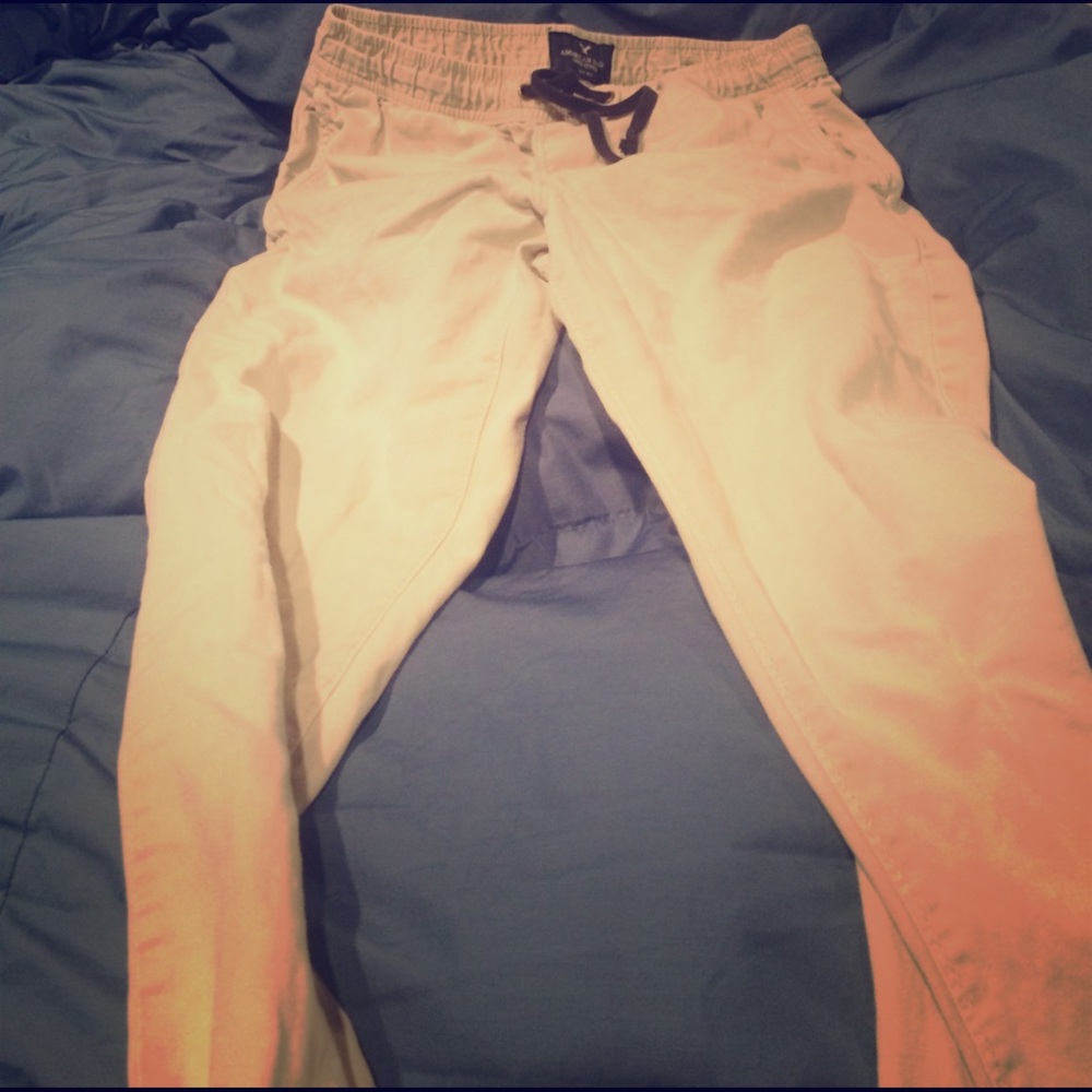 American Eagel khaki joggers