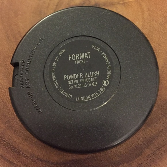 Mac Format Powder Blush - Picture 3 of 4