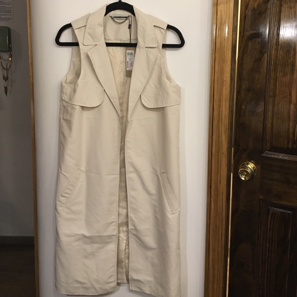 Long cream vest/cape