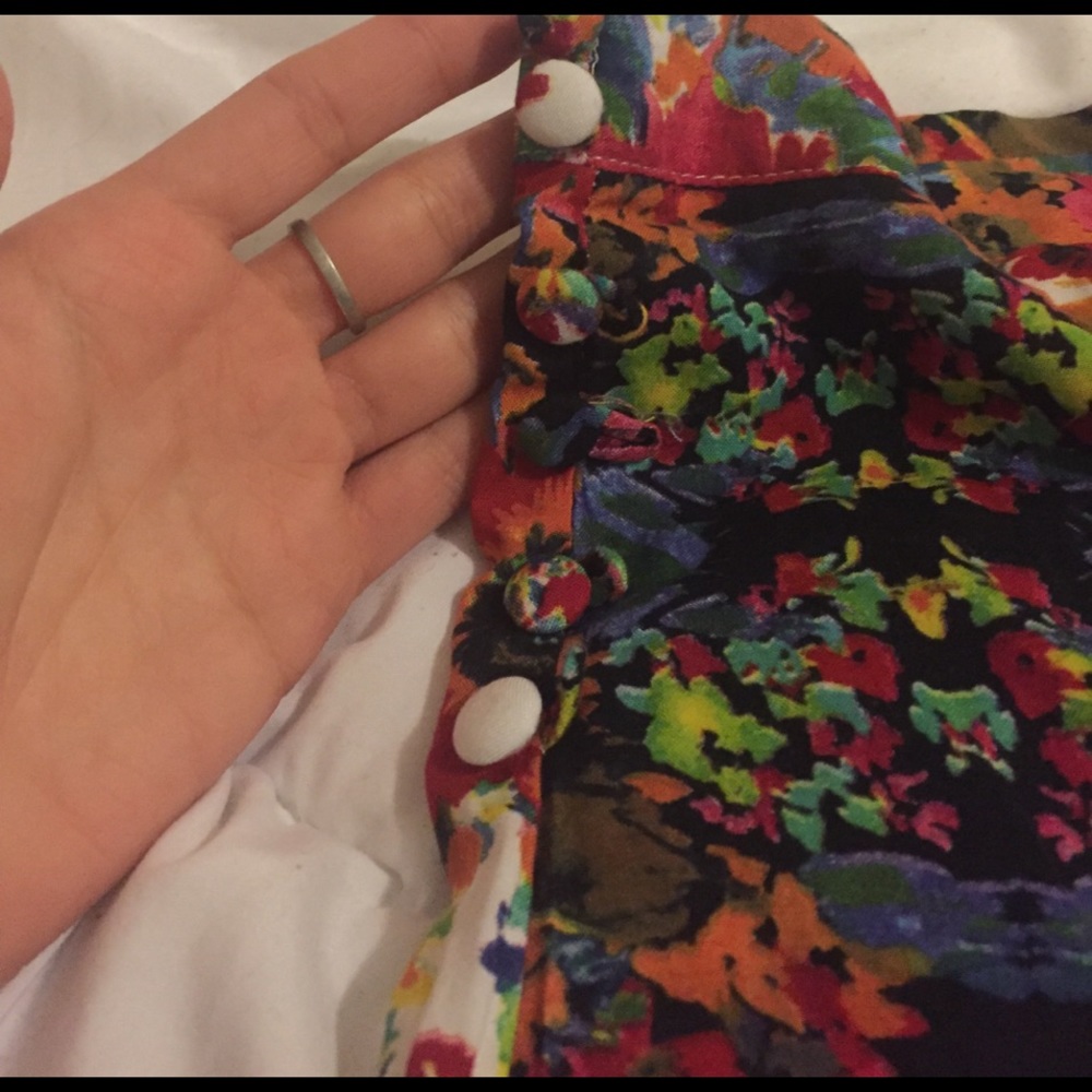 FORAL ROSE SHORTS - Picture 2 of 3