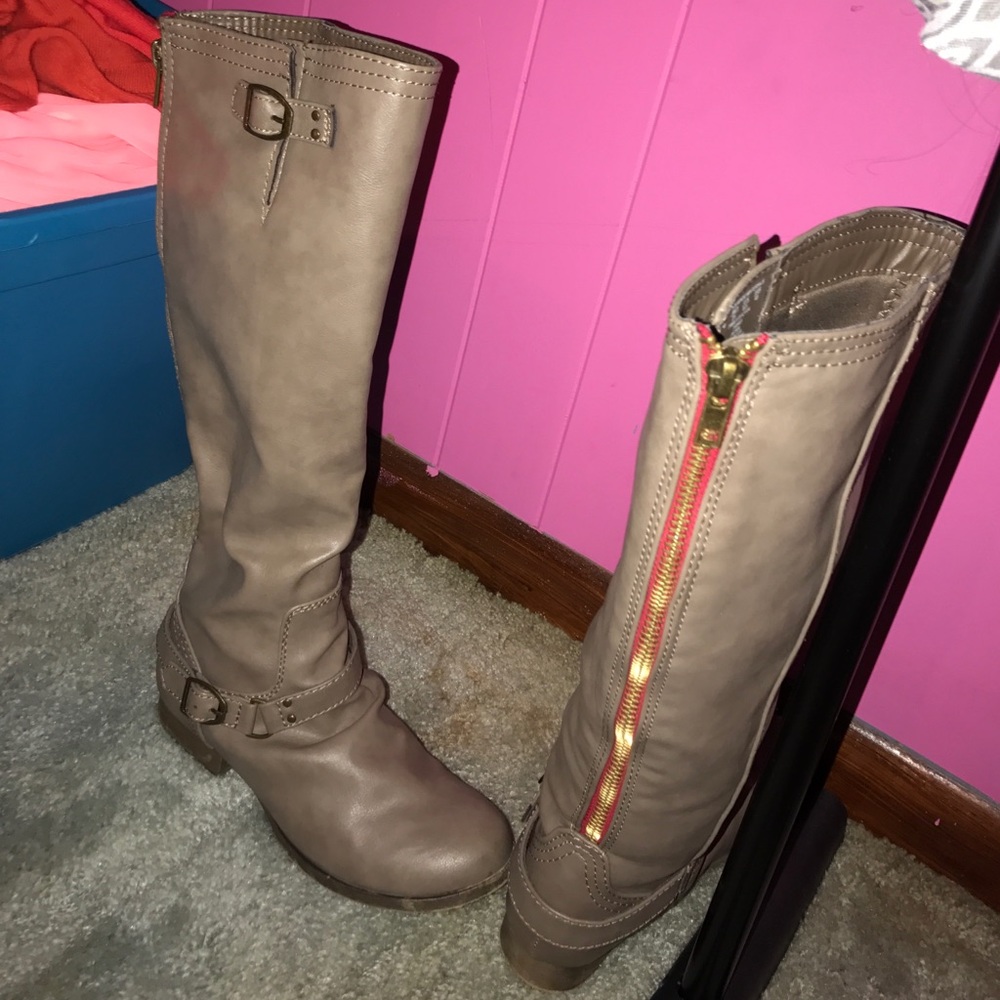 Red Zipper Boots