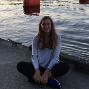 Meet your Posher, Danielle