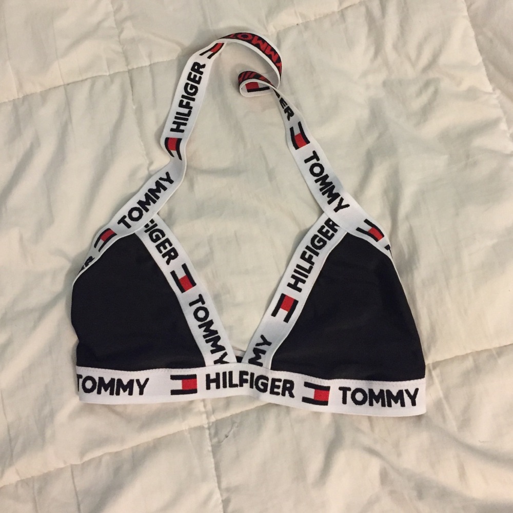 🔴NWOT🔴Tommy Hilfiger bathing suit top