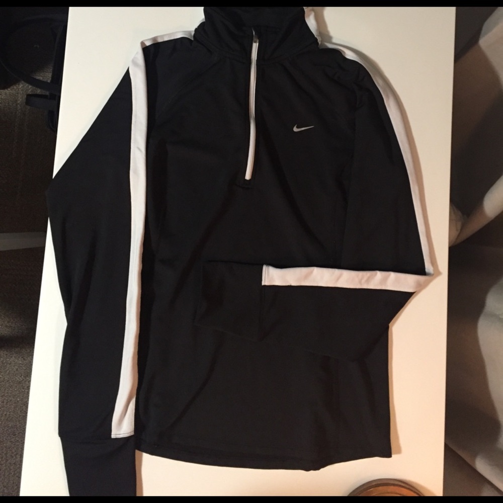 NIKE DRI-FIT PULLOVER