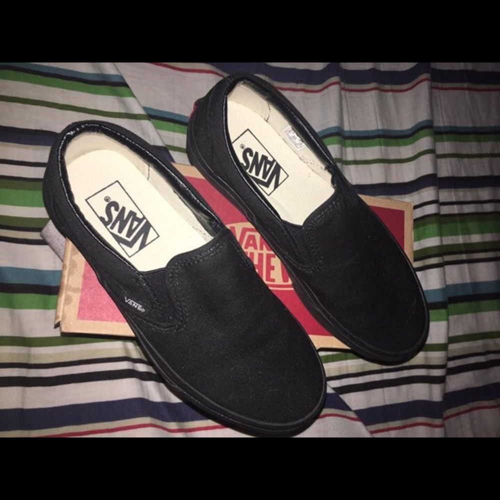 Women's black vans