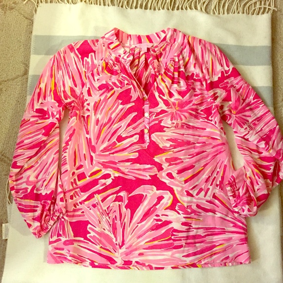 Lilly Pulitzer Tops - LILLY PULITZER SILK BLOUSE Lilly Pulitzer Tops - LILLY PULITZER SILK BLOUSE