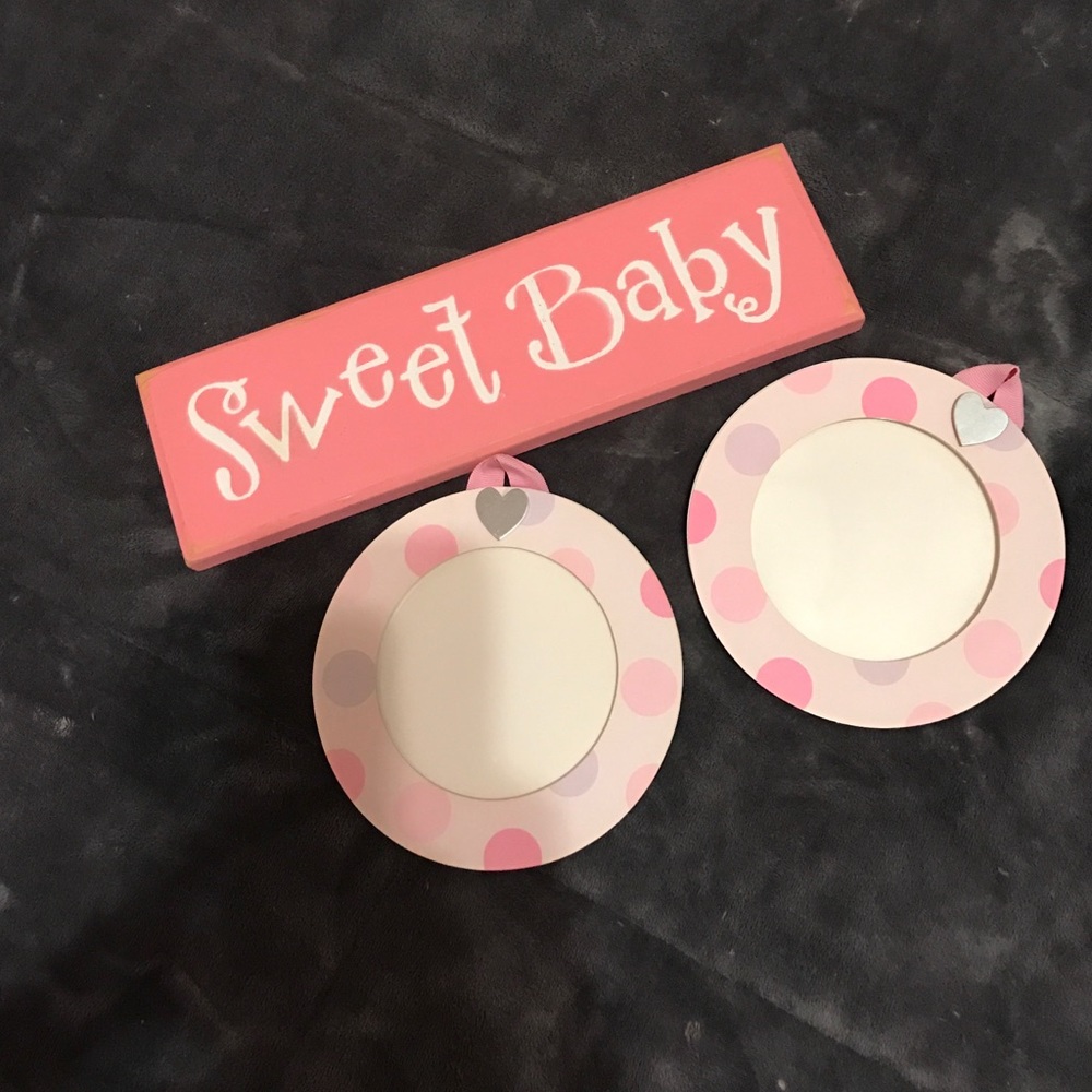 BABY GIRL NURSERY ACCESSORIES