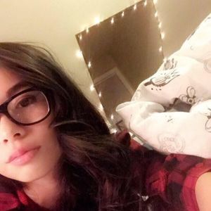 Meet your Posher, Mia