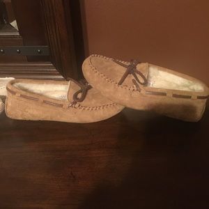 Women's UGG slippers