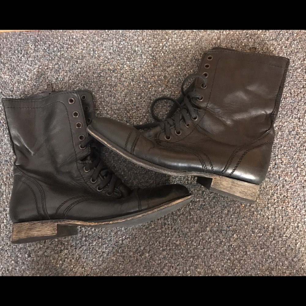 SALE🔥 NWOT Troopa Combat Boot