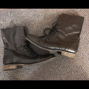 SALE🔥 NWOT Troopa Combat Boot