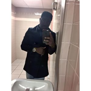 Meet your Posher, Larry