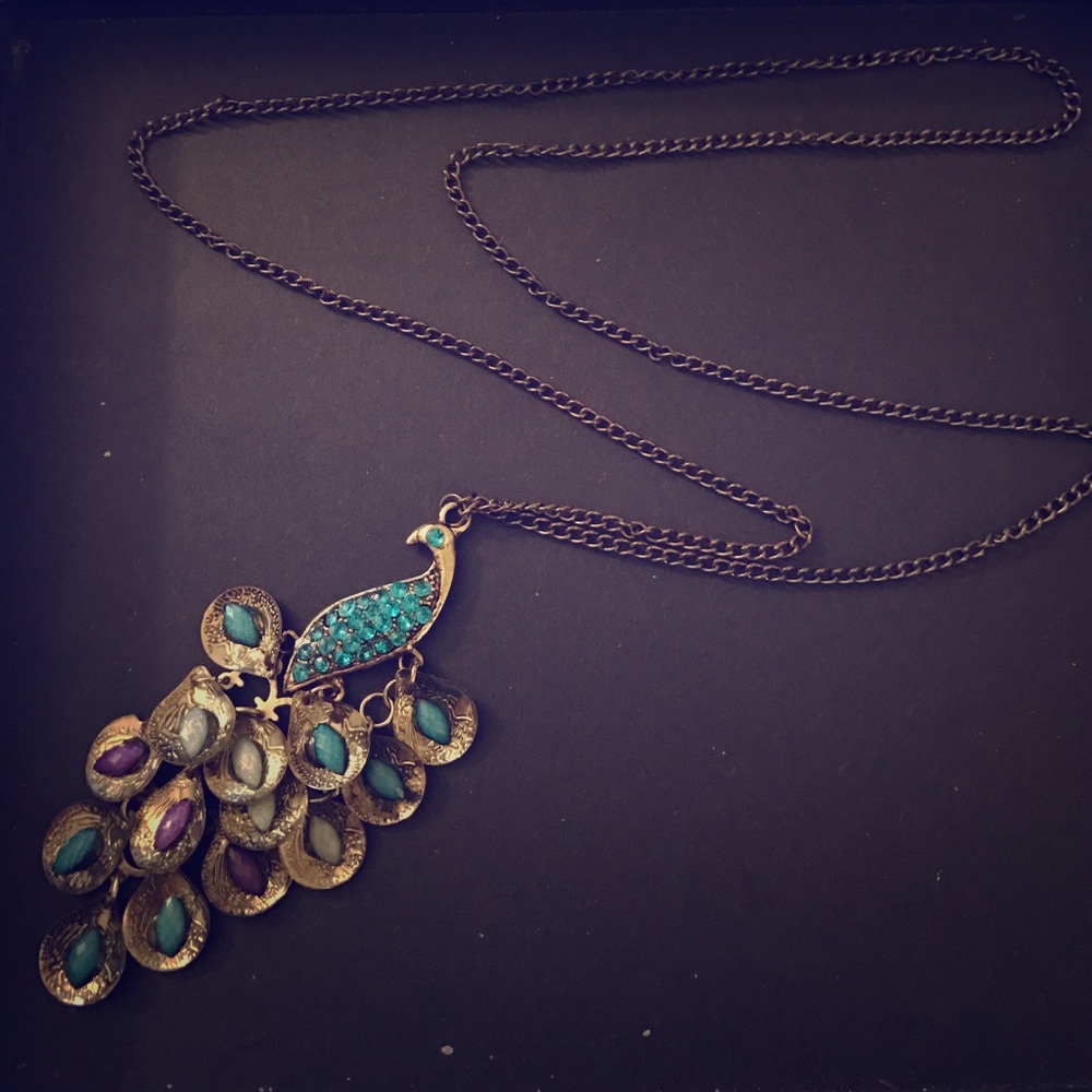 Peacock ombré necklace