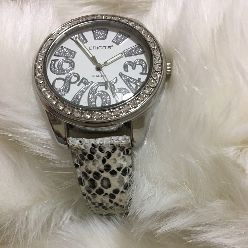 Women used brand Watch chicos