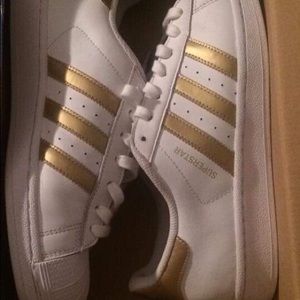 Adidas superstar for woman