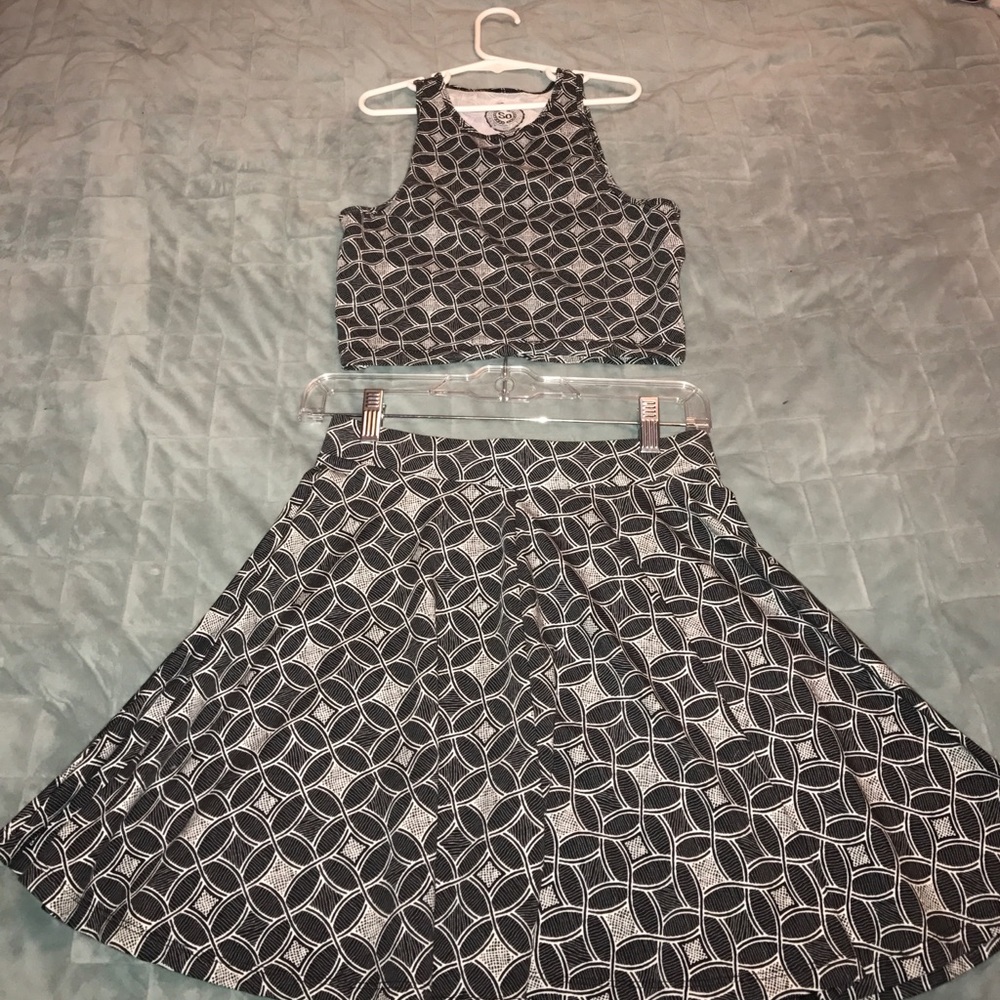 Black and white pattern Crop top and skirt set