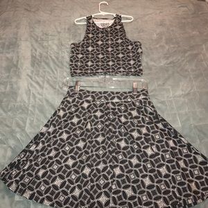 Black and white pattern Crop top and skirt set