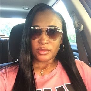 Meet your Posher, Vanessa