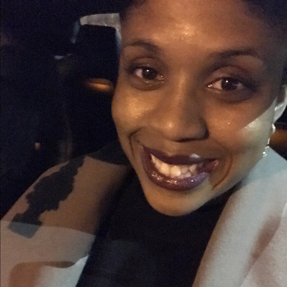 Meet your Posher, Nicole