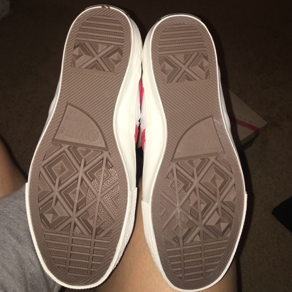 BRAND NEW NEVER WORN!! OS Academy Hi Converse - Picture 4 of 4