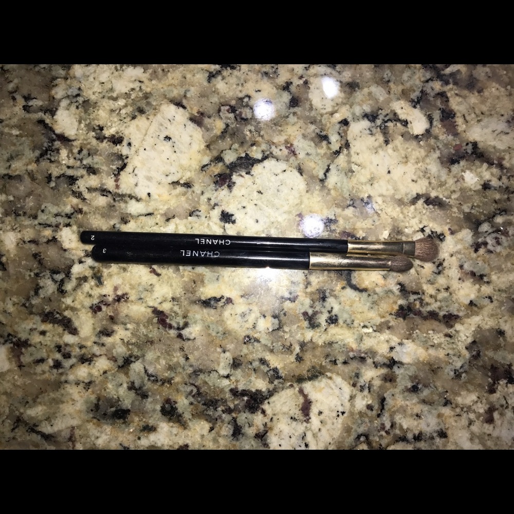 Chanel eyeshadow brushes