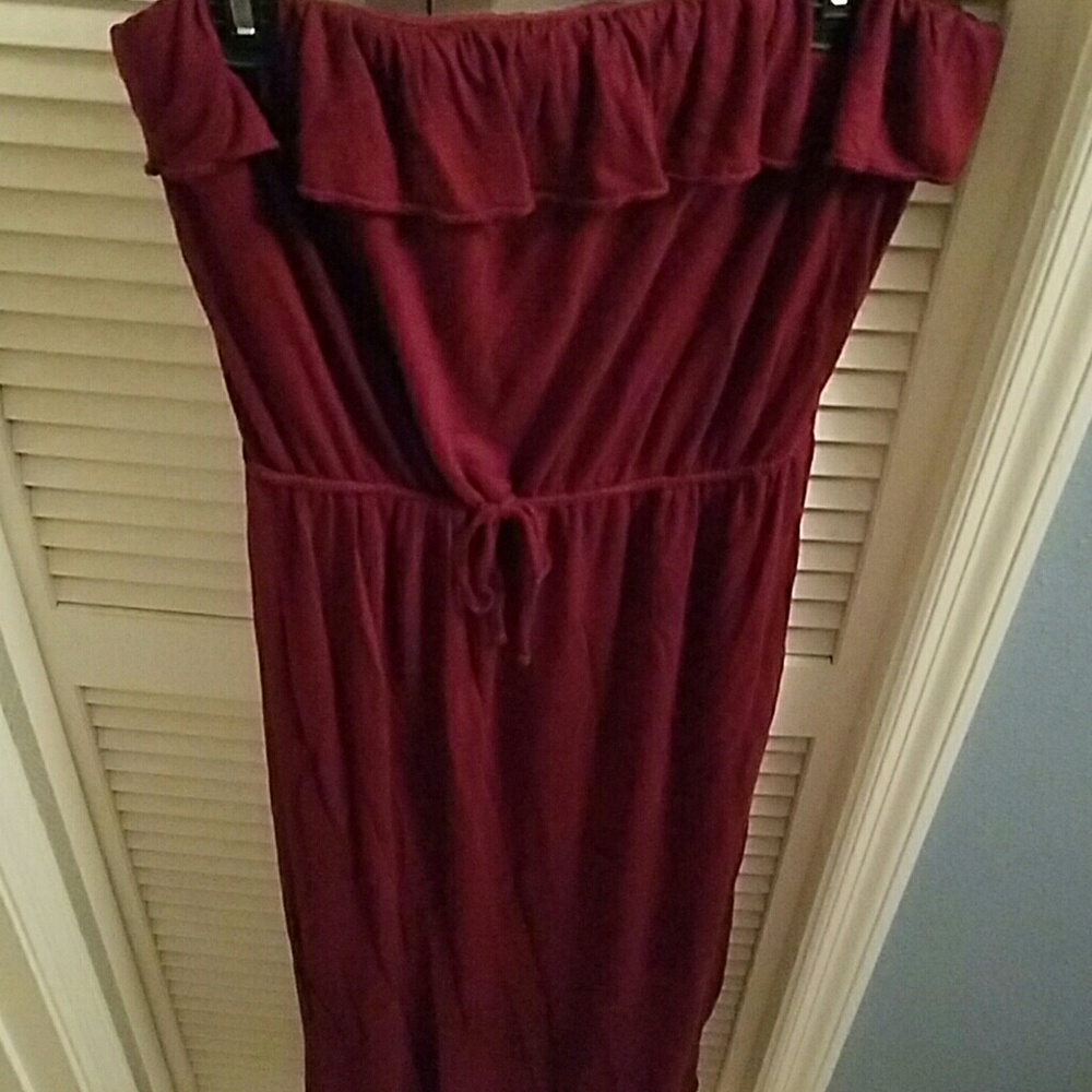 Burgundy strapless maxi dress