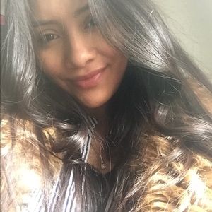 Meet your Posher, Briana