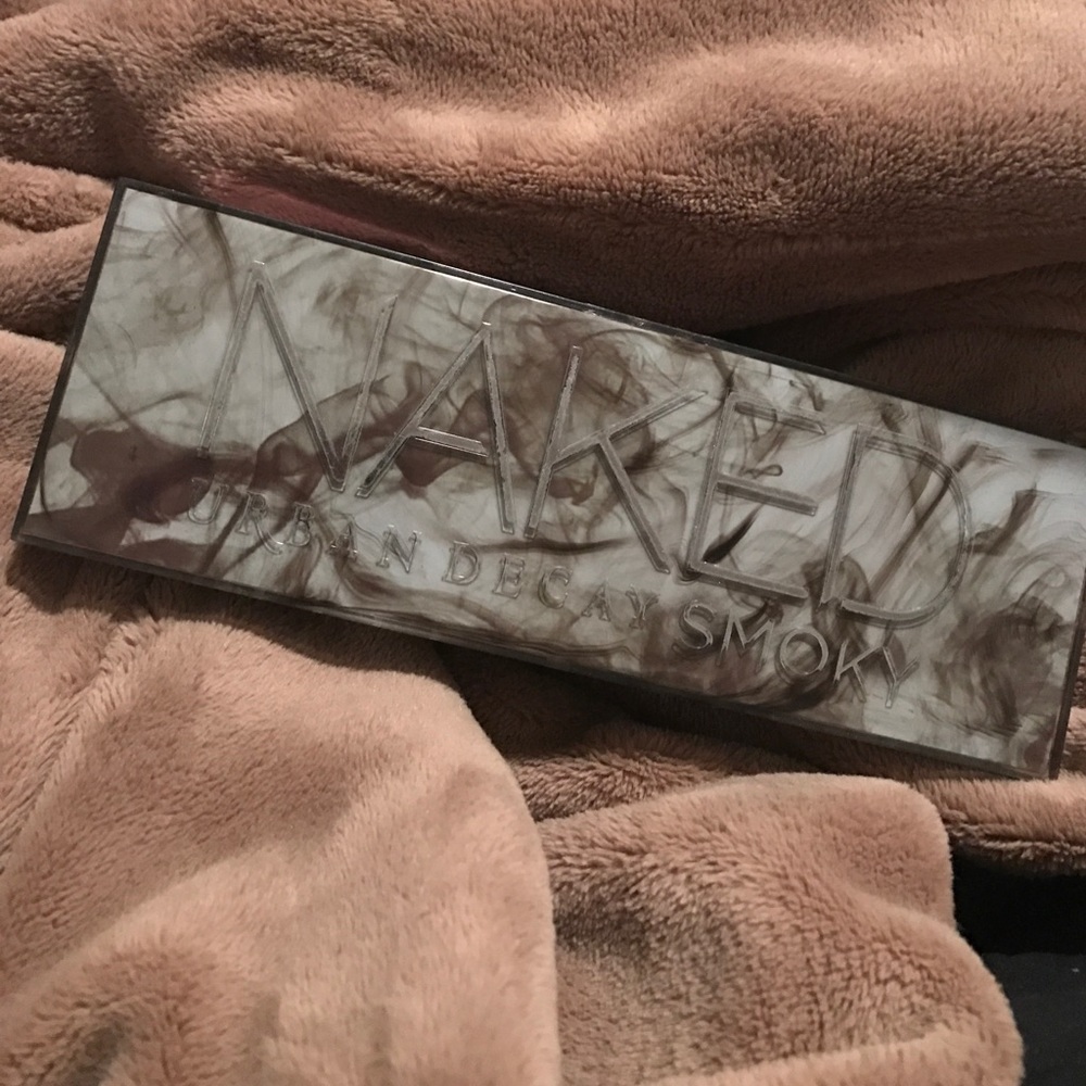 Urban decay smoky palette perfect condition