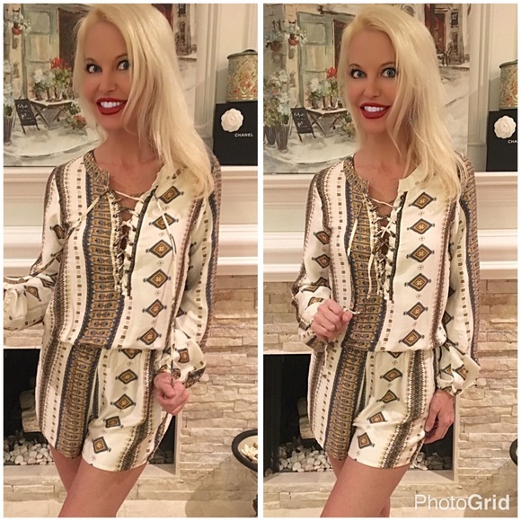 Gorgeous ivory combo romper - Picture 2 of 2