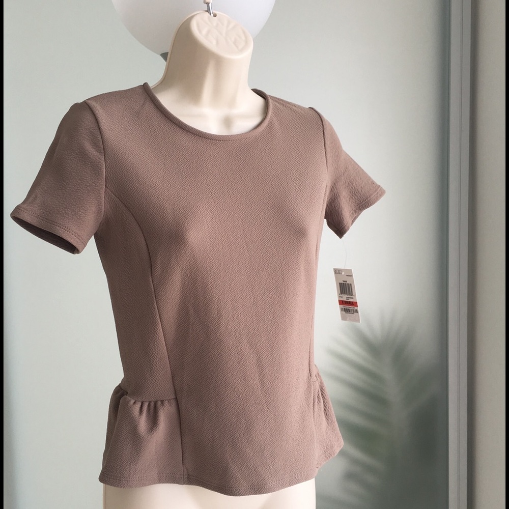 ❌SOLD❌ Bar III Peplum Top - Picture 2 of 5