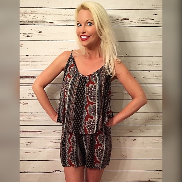 Gorgeous black/red/blue romper - Picture 2 of 3