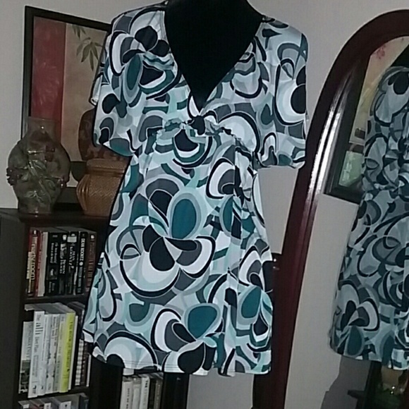 - Blouse with Multi Colors - Picture 1 of 6