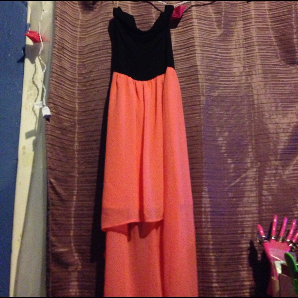 Strapless dress