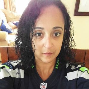 Meet your Posher, Lora