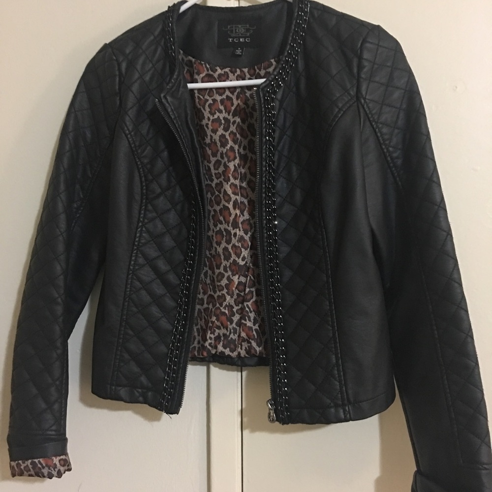 Cute black leather/motorcycle jacket.
